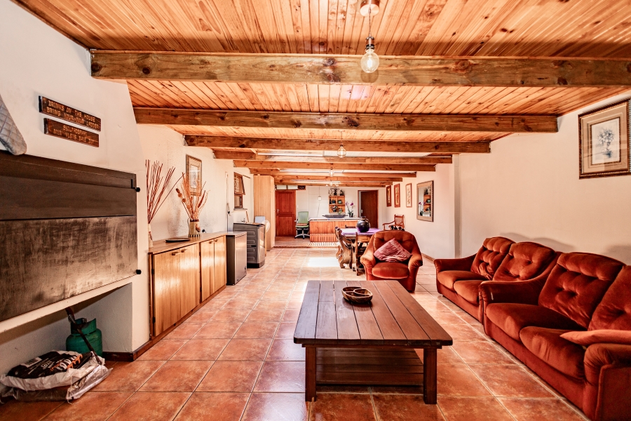 6 Bedroom Property for Sale in Schoongezicht Western Cape